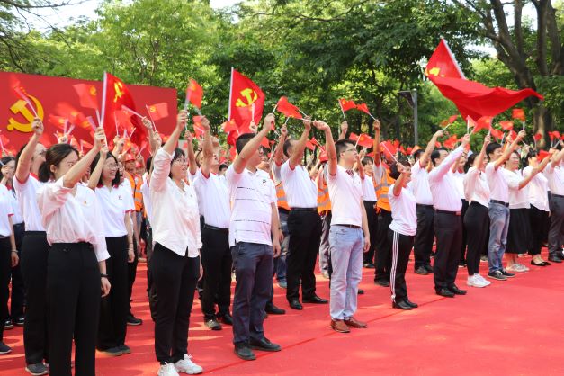 东莞建工集团唱响《没有共产党就没有新中国》献礼中国共产党成立100周年(图2)