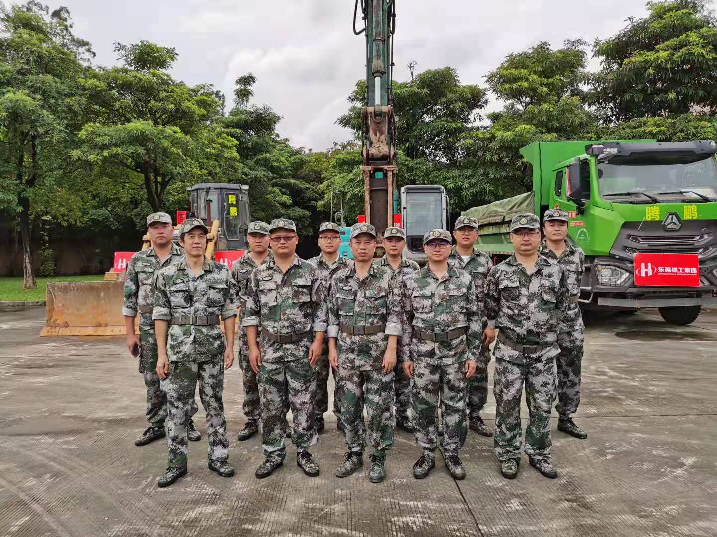 南城街道党工委书记朱利民一行莅临东莞建工集团工程抢修连调研指导工作(图4)