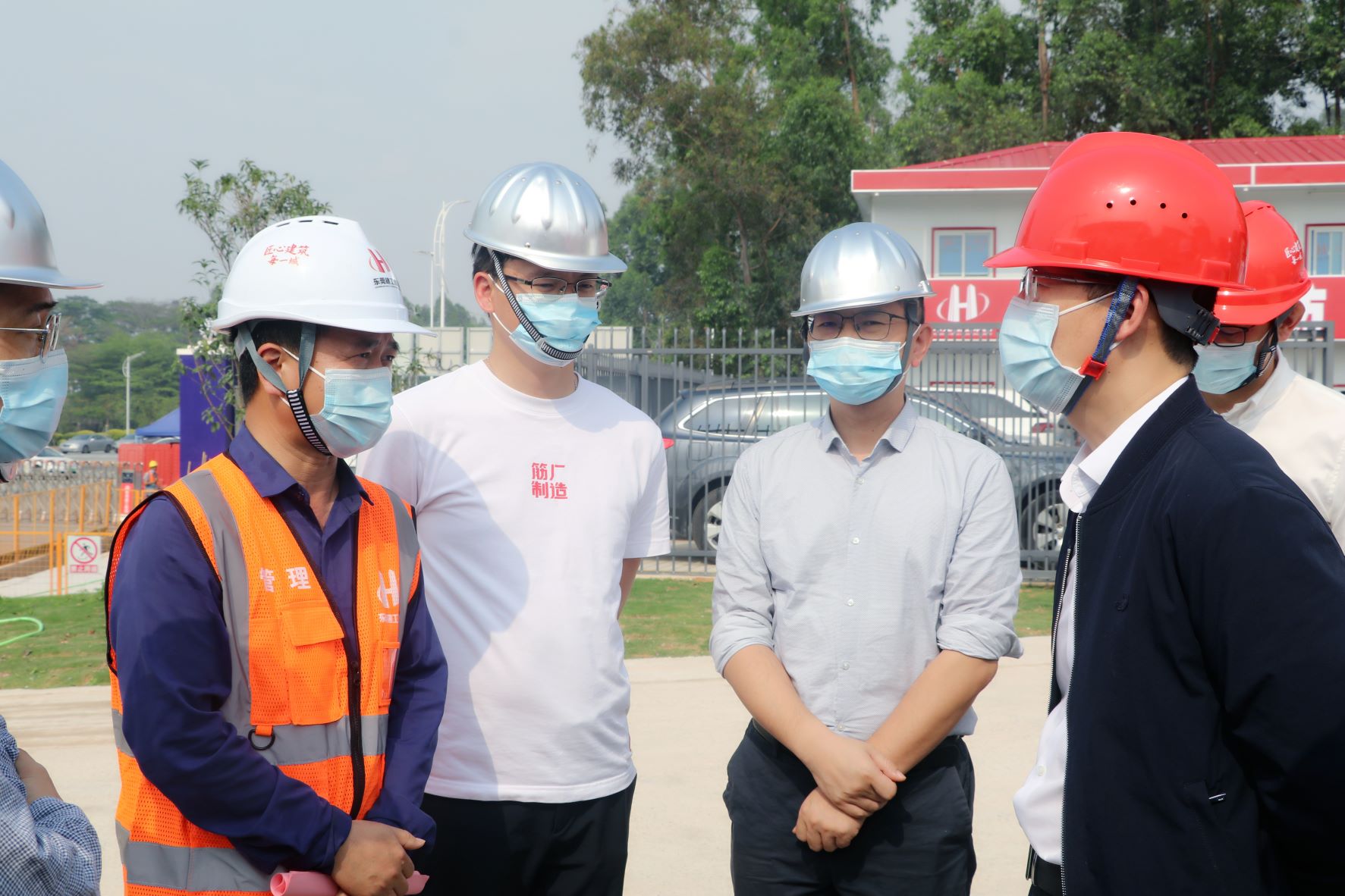 市府办调研员张志云等领导莅临阳光实验中学蛤地分校项目检查指导工作(图5)