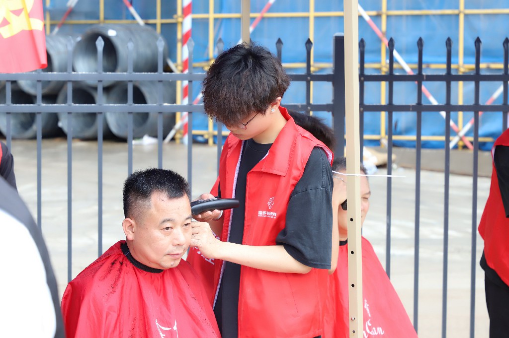 “心系职工 情暖五一，致敬最美劳动者” ——集团开展“五一”国际劳动节送温暖活动(图7)