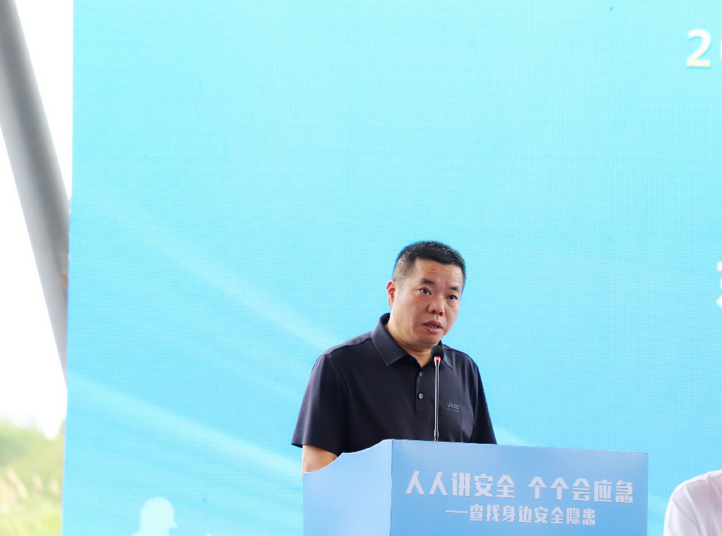 聚焦 | 创新引领革新，2025年东莞市建筑施工“安全生产月”观摩启动仪式在银瓶现代产业园项目圆满举行(图2)