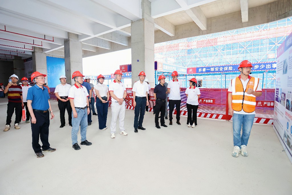 聚焦 | 创新引领革新，2025年东莞市建筑施工“安全生产月”观摩启动仪式在银瓶现代产业园项目圆满举行(图16)