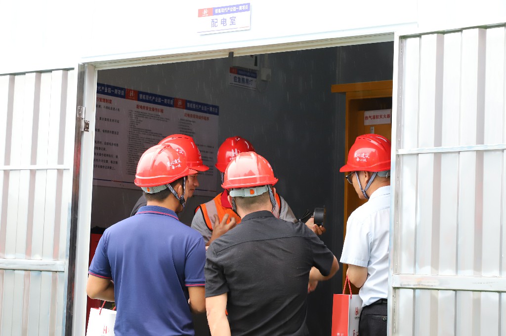 聚焦 | 创新引领革新，2025年东莞市建筑施工“安全生产月”观摩启动仪式在银瓶现代产业园项目圆满举行(图18)