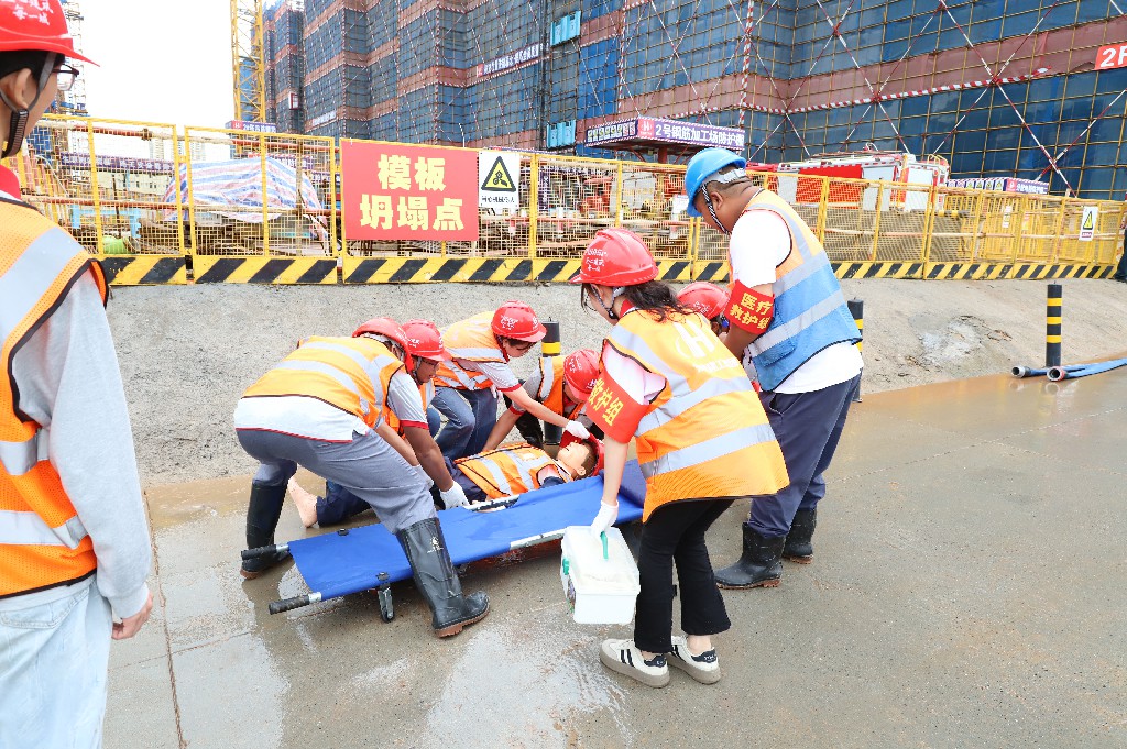 筑牢安全防线 锤炼应急能力丨桥头镇住建领域2025年综合应急演练在东莞建工集团三津食品增资扩产项目成功开展(图8)