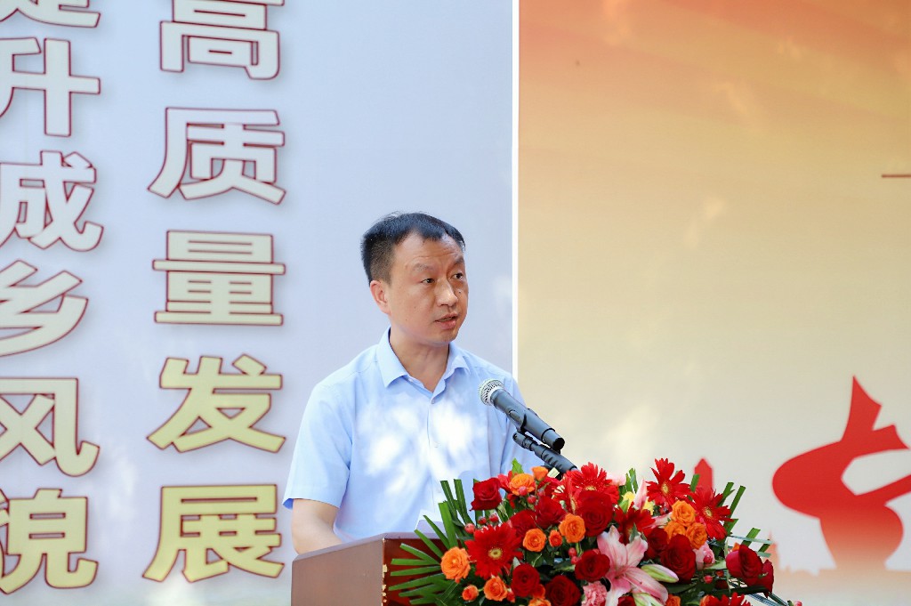 携手央企,共绘“百千万工程”新画卷 | 东莞建工集团助力桥头镇工业路房屋外立面提升样板项目开工仪式圆满举行(图2) 携手央企,共绘“百千万工程”新画卷 | 东莞建工集团助力桥头镇工业路房屋外立面提升样板项目开工仪式圆满举行(图2)